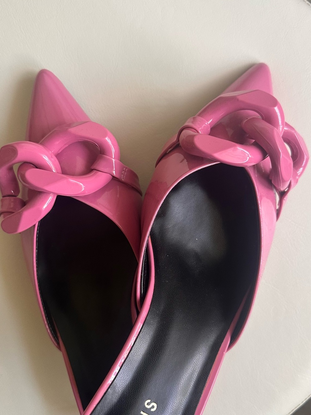 Patent Pink Pointed-Toe Chain-Trim Women's Flats